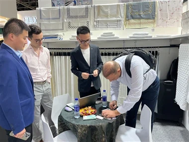 Nantong Hogega to'quvchilik sanoati mehmonxonada Dubay shou-da namoyish etadi